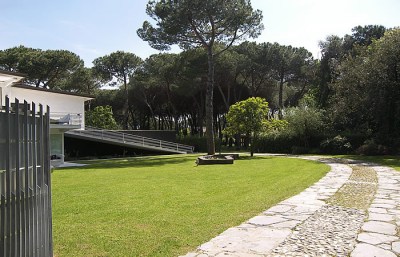 Esterni - front access